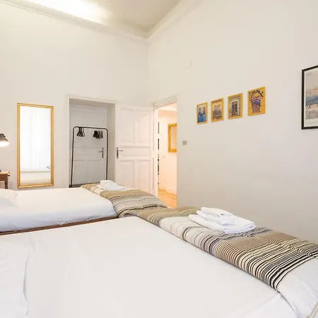 Quirino Visconti Prati 아파트