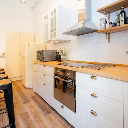 Quirino Visconti Prati 아파트